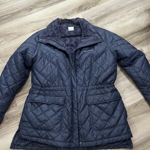 Columbia Copper Crest Women’s Quilted Navy Jacket with Sherpa Lining, size 1X